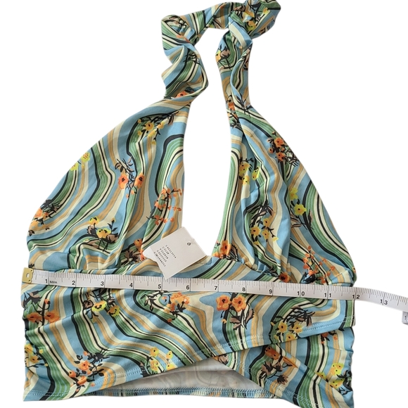 NWT | URBAN OUTFITTERS | CUT-OUT CROP HALTER TOP | SIZE MEDIUM - Picture 4 of 8